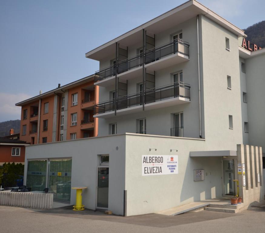 Hotel Elvezia 3*